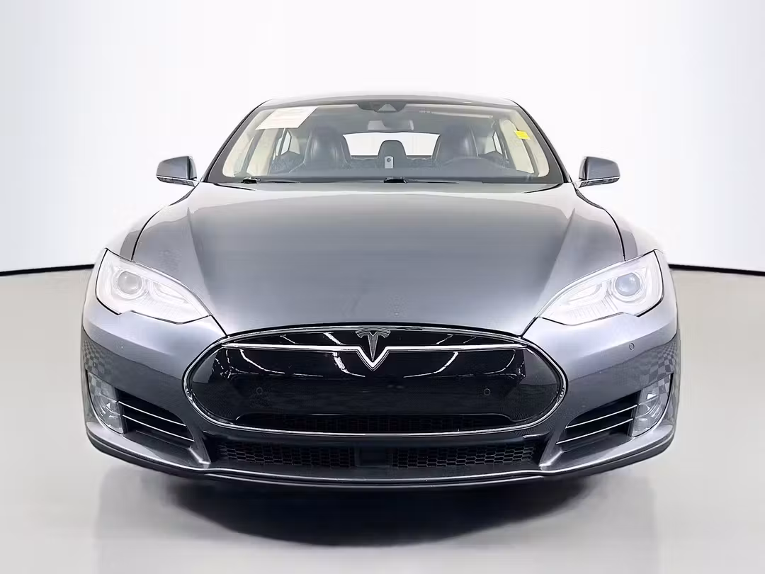 2016 Tesla Model S 75D - Image 2