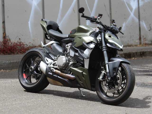 2024 Ducati Streetfighter V2