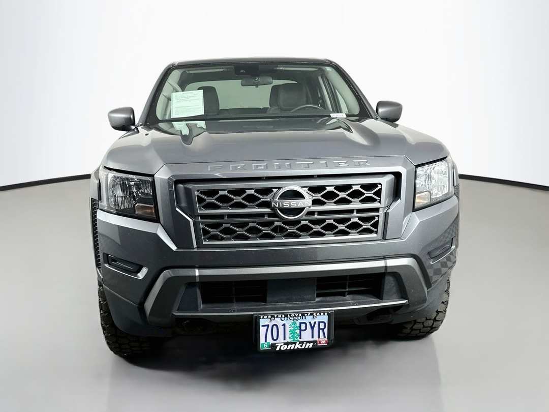 2022 Nissan Frontier SV - Image 2