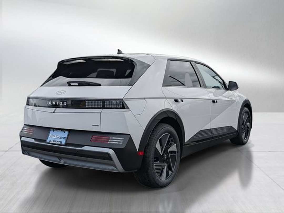2026 Hyundai Ioniq 5 SE - Image 3
