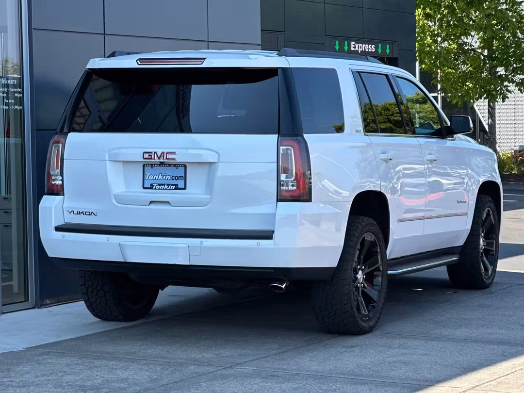 2018 GMC Yukon SLT - Image 3