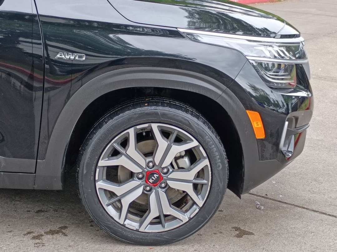 2021 Kia Seltos SX - Image 2