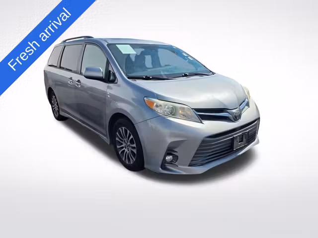2018 Toyota Sienna XLE