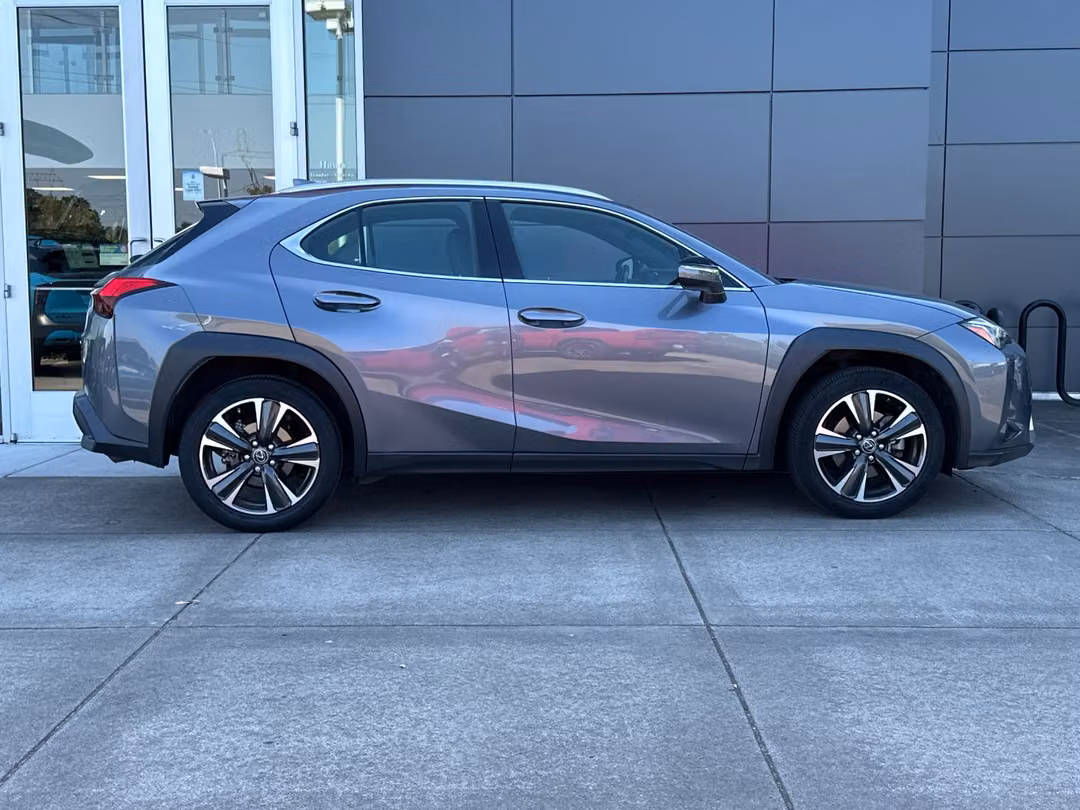2019 Lexus Ux 200 Base - Image 3