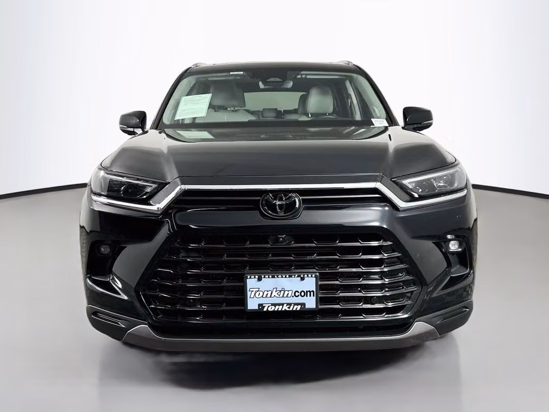 2024 Toyota Grand Highlander Hybrid Limited - Image 2