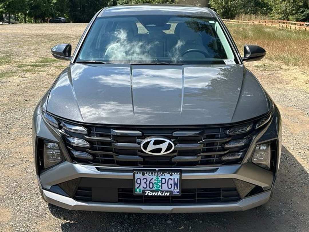 2025 Hyundai Tucson SE - Image 3