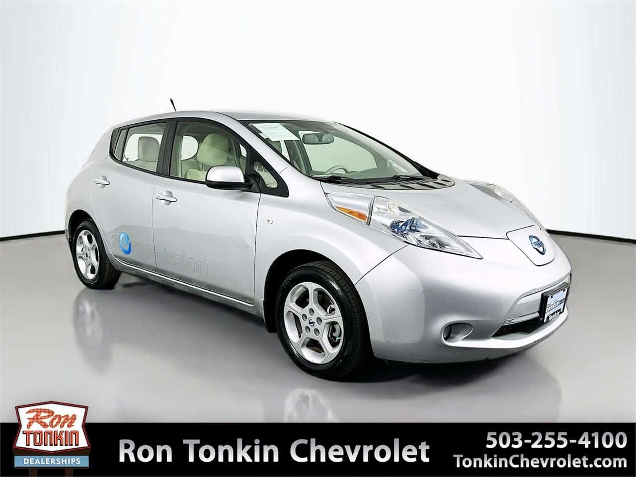 2011 Nissan LEAF SL - Image 1