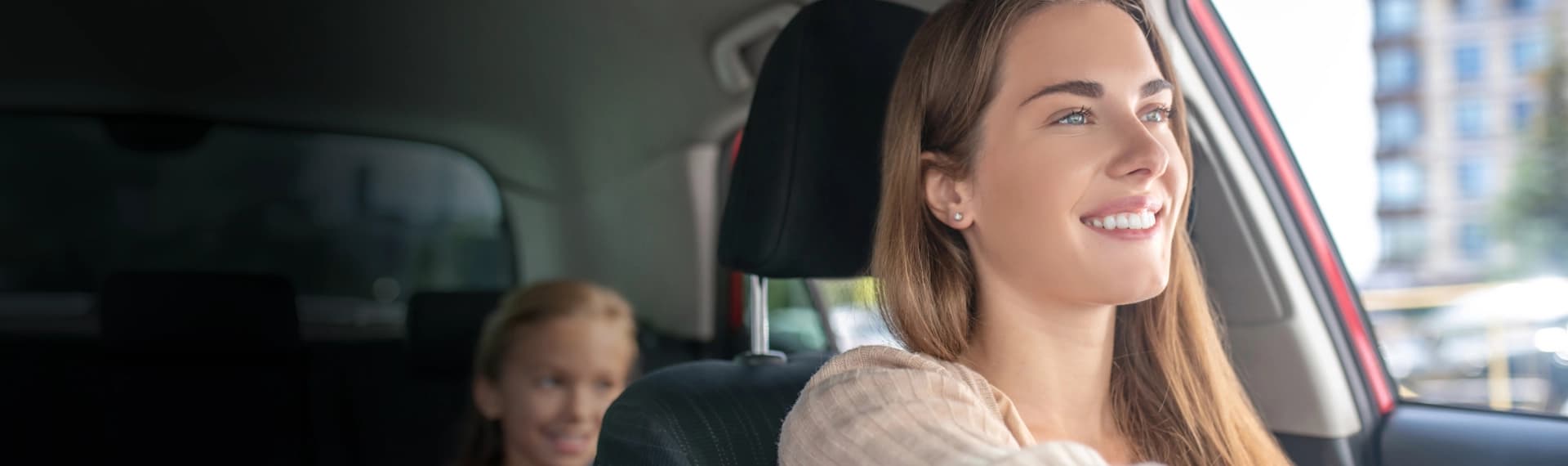 Sell your vehicle hero background