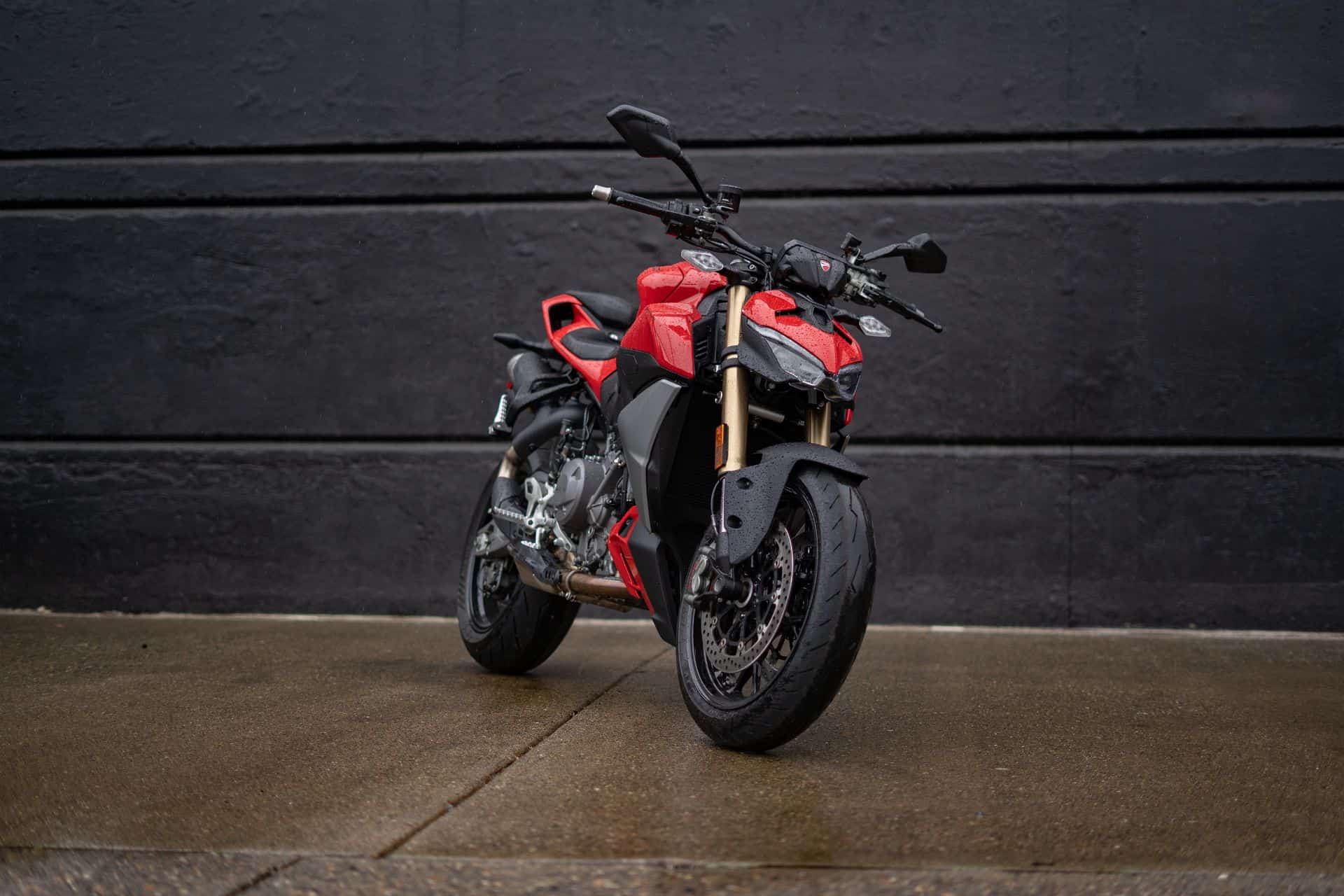 2025 Ducati Streetfighter V2 - Image 1
